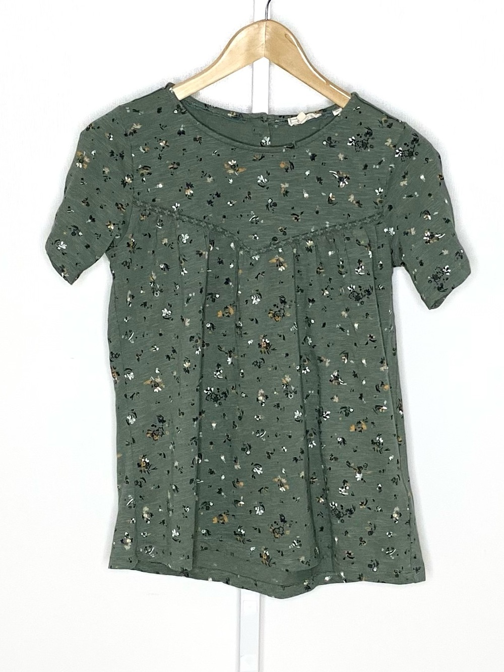 Fat Face | Green Ditsy Floral Print Cotton/Modal Lace/Button-Accent Blouse Sz 4